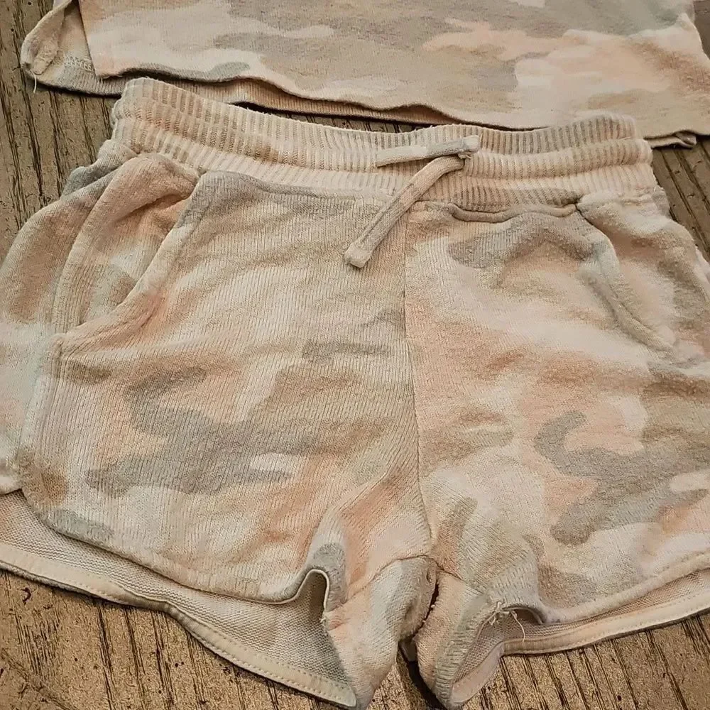 Camo Print Two-Piece Set Size XS 4-5